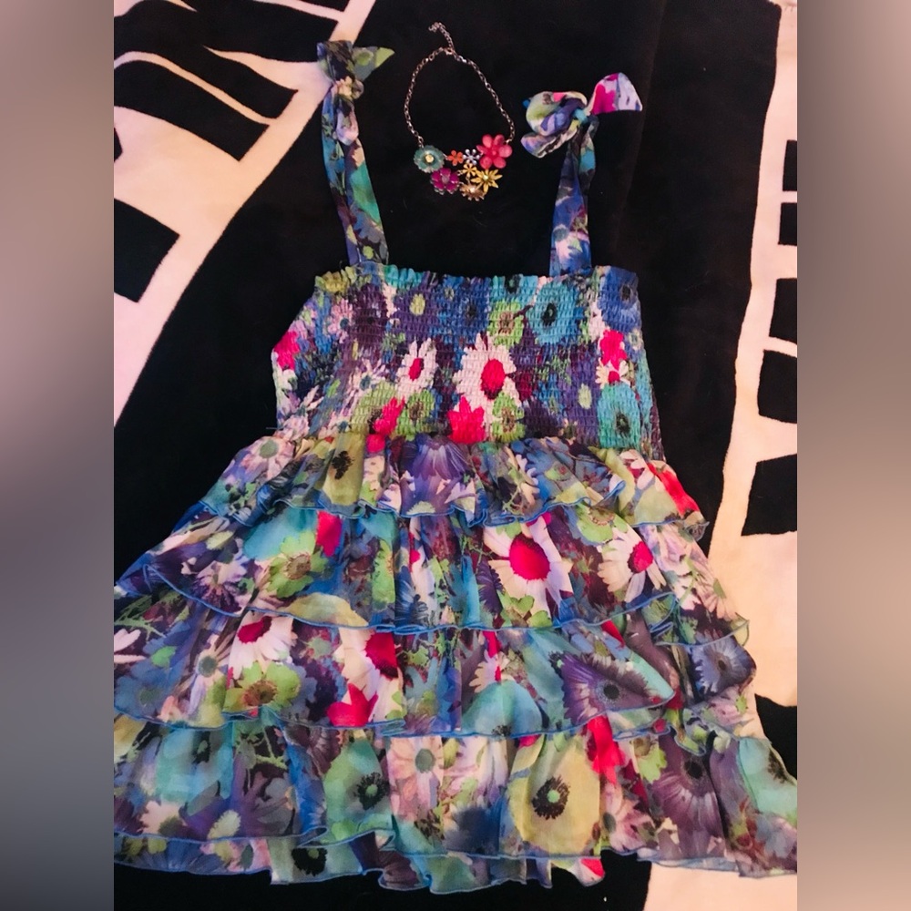 🌺Floral ruffle sleeveless blouse